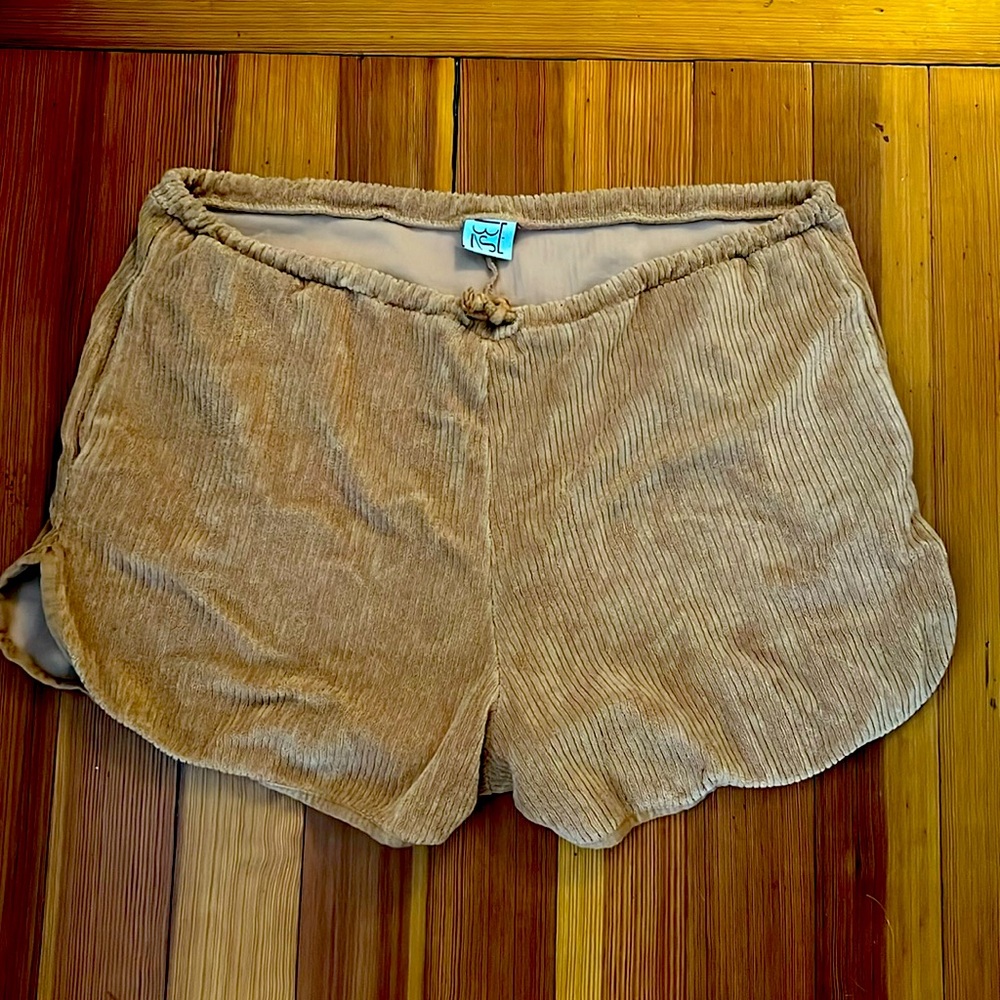 Baserange comfy shorts, size M.
